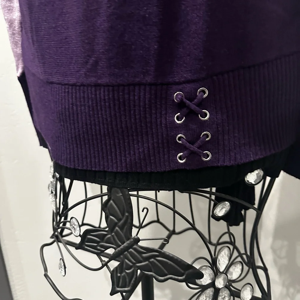 Sweater - Picture 3 of 5